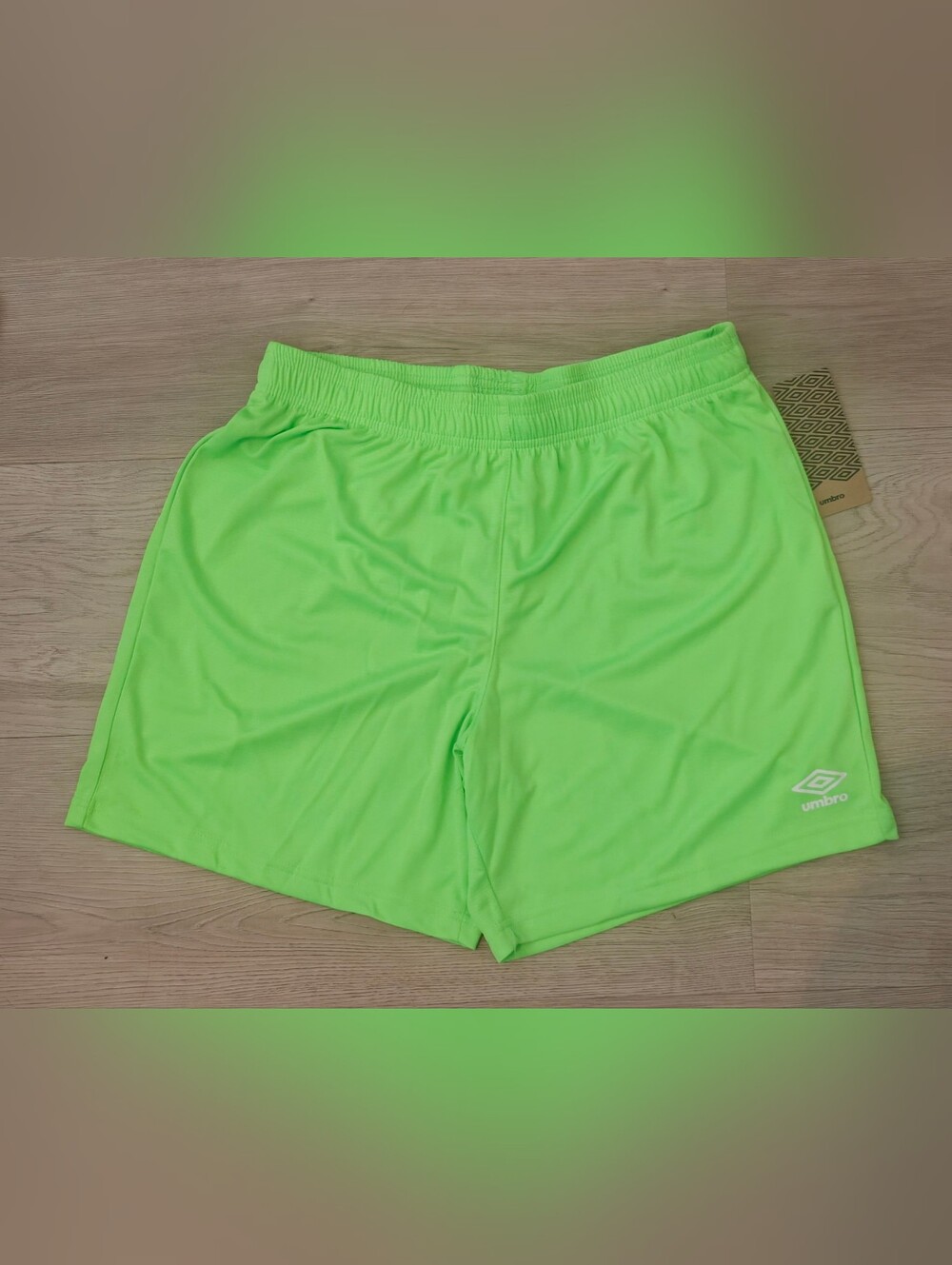 Umbro Men's Neon Green Athletic Shorts large